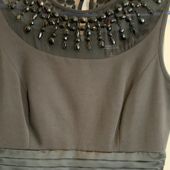 Tahari Little black Dress, Beaded Collar, size 4 - Picture 6 of 6